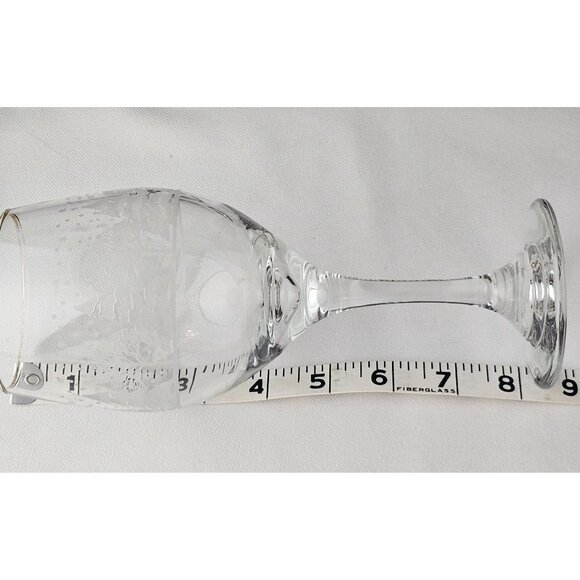 2 Libbey PINES Wine Glasses 10oz Winter Scene white decal gold rim Arbys Lynns - Picture 6 of 11